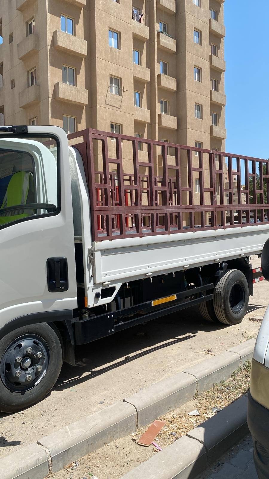 تغليف الأجهزة والقطع الهشة قبل النقل